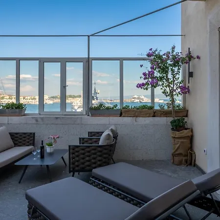 Lusso With Sea View